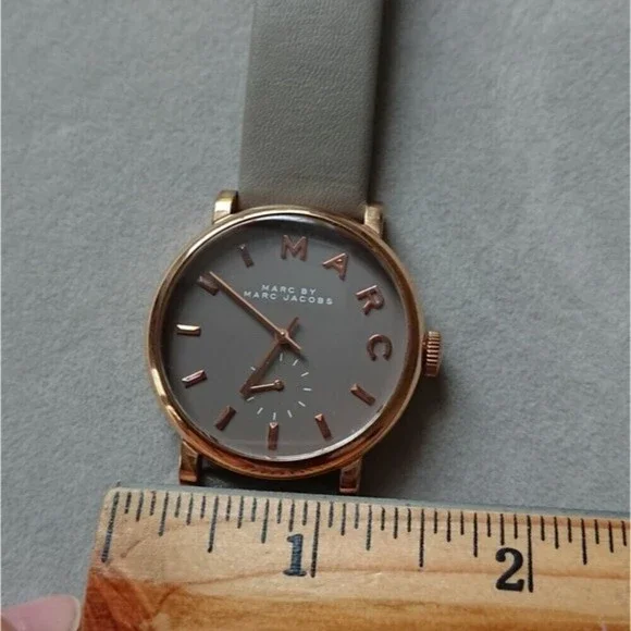 Marc by Marc Jacobs baker rose grey leather watch - Picture 5 of 12